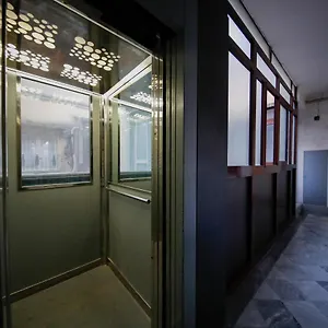 The Door Saturday , Nápoles Italia